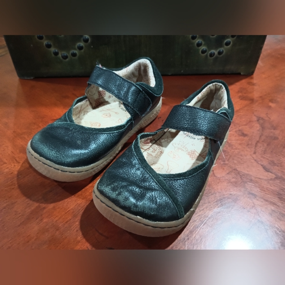 Livie & Luca Size 9 Black Mary Janes
